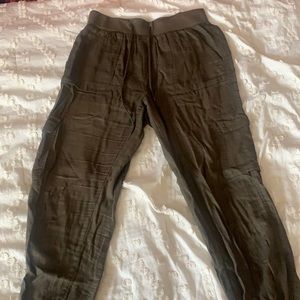 Dark green cargo pants, size S